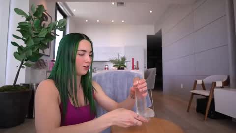 Bailey online show from February 22, 1:46 pm