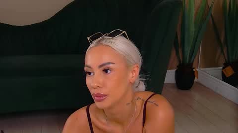 bailey_rush online show from September 14, 1:10 pm