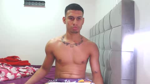 bairon_hugedick777 online show from March 1, 6:11 pm