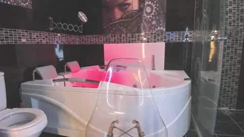 ballesteros_ online show from September 28, 7:41 pm