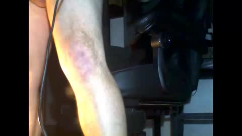 Snapshot of ballistic_3t chatting on January 23, 3:58 am ballistic_3t online show from January 23, 3:58 am