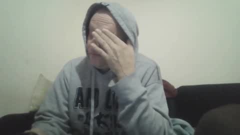 Snapshot of ballzrockwell chatting on December 22, 12:35 pm ballzrockwell online show from December 22, 12:35 pm