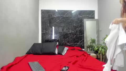 Snapshot of bambi_0 chatting on March 2, 7:32 am bambi 0 online show from March 2, 7:32 am