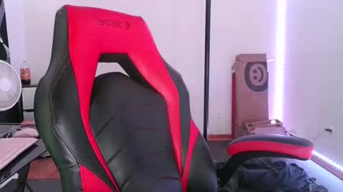 bambiboo8113 online show from February 26, 7:27 pm