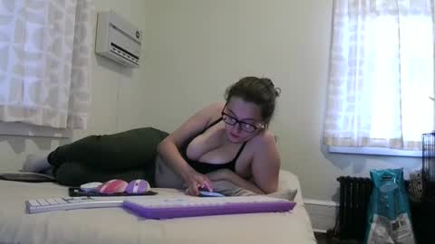 bambiboo8113 online show from December 2, 7:09 pm