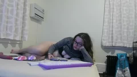 bambiboo8113 online show from December 3, 7:27 am