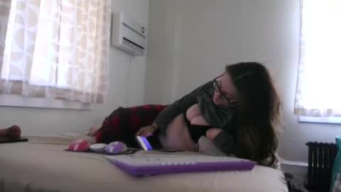 bambiboo8113 online show from December 3, 7:45 pm