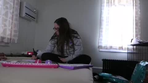 bambiboo8113 online show from December 17, 9:21 pm