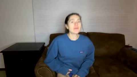 Snapshot of bambifarrina chatting on March 4, 3:33 am bambifarrina online show from March 4, 3:33 am