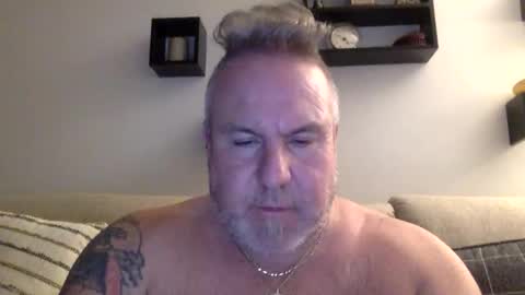 banana5289 online show from March 4, 9:43 pm