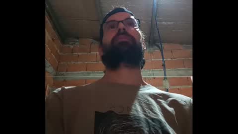 Ezequiel online show from October 16, 1:28 am