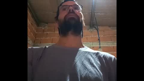 Ezequiel online show from November 25, 2:11 am