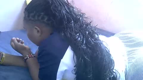 bantubaby online show from April 22, 10:28 am