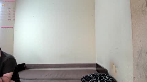 GMT 2Tue-Thur Sat Sun 0900am-1400am  online show from October 30, 9:44 am