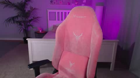 Snapshot of barbara_brylska chatting on October 16, 2:07 pm Barb online show from October 16, 2:07 pm