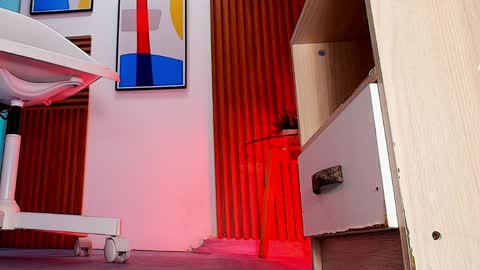 Barbara online show from April 15, 7:58 pm