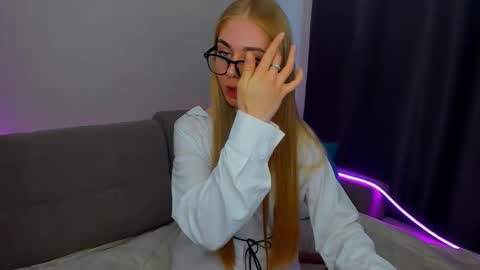 BarbaraChic online show from May 23, 10:08 am