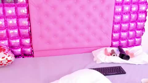 Barbie Hills online show from February 14, 7:44 pm