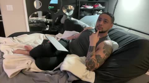 Barbic online show from December 7, 2:31 am