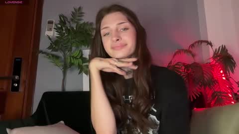 Snapshot of barbie_bi chatting on February 3, 2:55 pm My name is Molly. Please say hello I like talking to you. If you have any wishes or obscene desires please use the tip menu online show from February 3, 2:55 pm