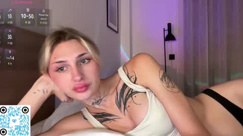 Snapshot of barbie_bi chatting on October 1, 7:31 pm My name is Molly. Please say hello I like talking to you. If you have any wishes or obscene desires please use the tip menu online show from October 1, 7:31 pm