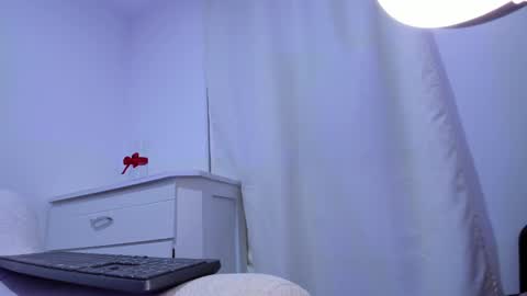 Snapshot of barbie_brunette3 chatting on March 4, 2:27 am  independet model online show from March 4, 2:27 am