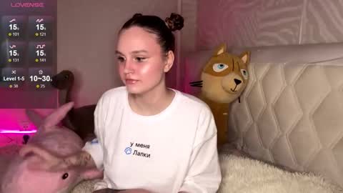 Snapshot of barbie_charm_ chatting on February 15, 8:05 pm Rina online show from February 15, 8:05 pm