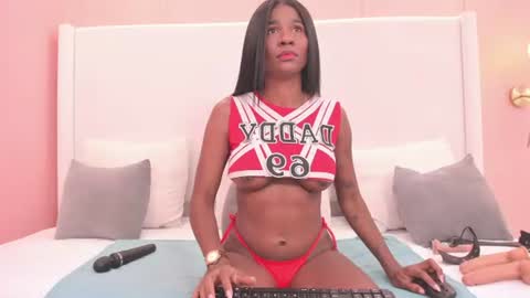 Nicolle  online show from July 19, 3:10 am