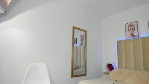 Snapshot of barbie_ev chatting on October 11, 4:12 am Barbara online show from October 11, 4:12 am