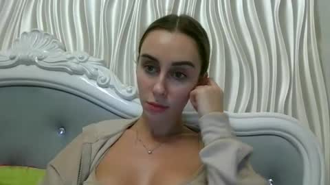 Kate online show from November 22, 8:30 pm