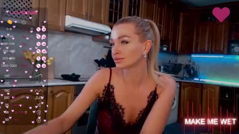 Snapshot of barbie_kiss1 chatting on February 11, 2:03 am barbie online show from February 11, 2:03 am