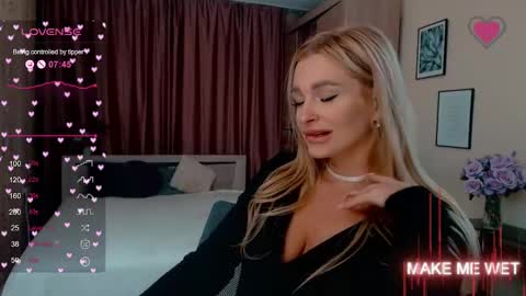 Snapshot of barbie_kiss1 chatting on February 13, 1:19 am barbie online show from February 13, 1:19 am