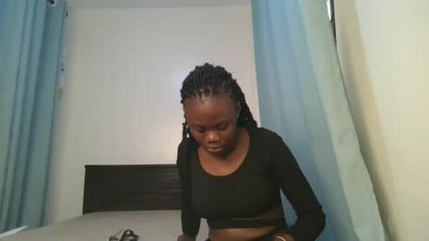 queen online show from January 7, 8:50 am