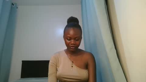 queen online show from February 21, 9:38 pm