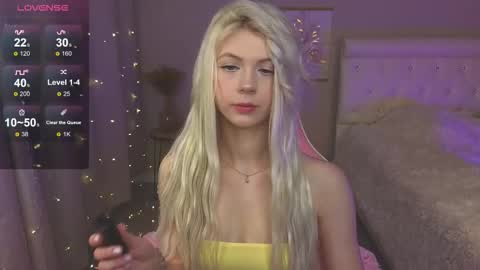 Stacy online show from December 15, 3:33 am