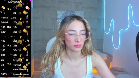 Snapshot of barbiie_scoth chatting on January 8, 8:39 pm Barbie Scot online show from January 8, 8:39 pm