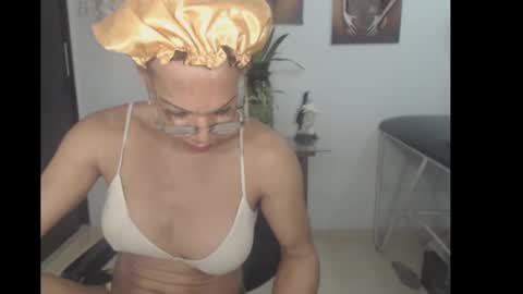 bardotbigcocktsx online show from February 2, 11:19 am