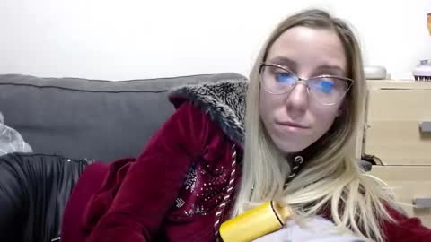 Lena online show from March 16, 6:34 pm
