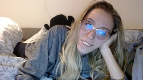 Lena online show from March 25, 6:47 pm