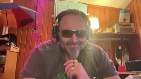 Snapshot of barewolf420 chatting on December 1, 1:16 pm barewolf420 online show from December 1, 1:16 pm