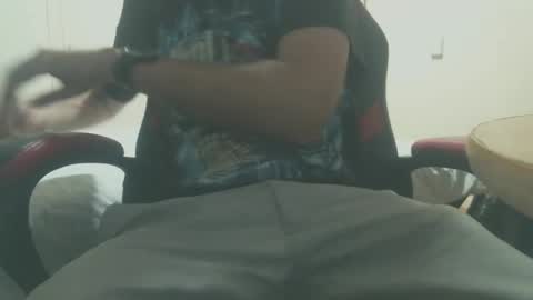 Snapshot of baronminuit69 chatting on January 1, 1:37 pm baronminuit69 online show from January 1, 1:37 pm