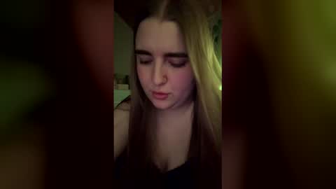 Snapshot of barry_bailey chatting on May 20, 7:20 pm Sue online show from May 20, 7:20 pm