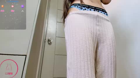 PukiPuki online show from November 11, 1:27 am