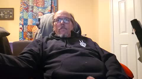 Snapshot of bassman966 chatting on November 21, 2:43 am bassman966 online show from November 21, 2:43 am