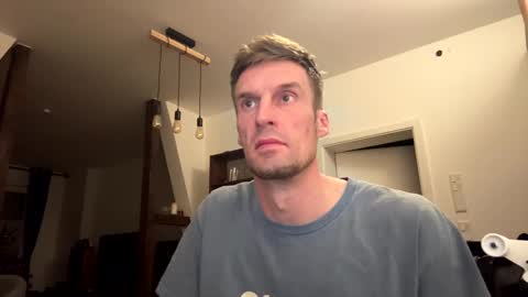 Snapshot of basst23 chatting on December 23, 11:17 pm basst23 online show from December 23, 11:17 pm