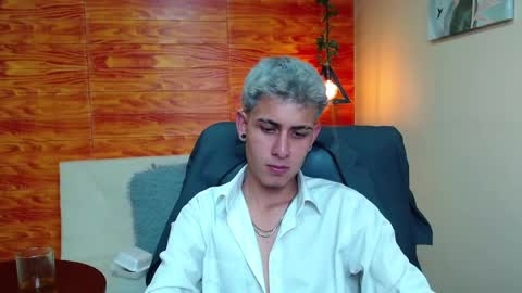 Snapshot of bastiaan_28 chatting on December 18, 9:14 am Bastian online show from December 18, 9:14 am