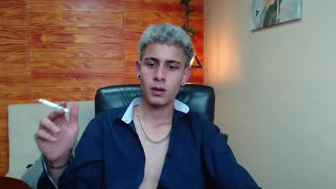 Snapshot of bastiaan_28 chatting on December 19, 10:34 am Bastian online show from December 19, 10:34 am