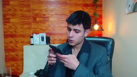 Snapshot of bastiaan_28 chatting on January 7, 10:08 pm Bastian online show from January 7, 10:08 pm