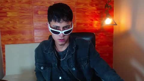 Snapshot of bastiaan_28 chatting on March 2, 5:14 pm Bastian online show from March 2, 5:14 pm