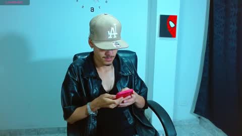 Snapshot of bastiaan_28 chatting on September 19, 2:02 am Bastian online show from September 19, 2:02 am
